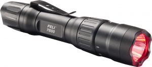 Peli 7600 tactical light 02