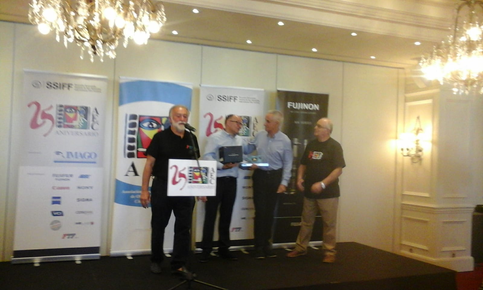 AREAtv: AGRADECIMIENTO POR EMISIONES DESDE FEST. SAN SEBASTIAN