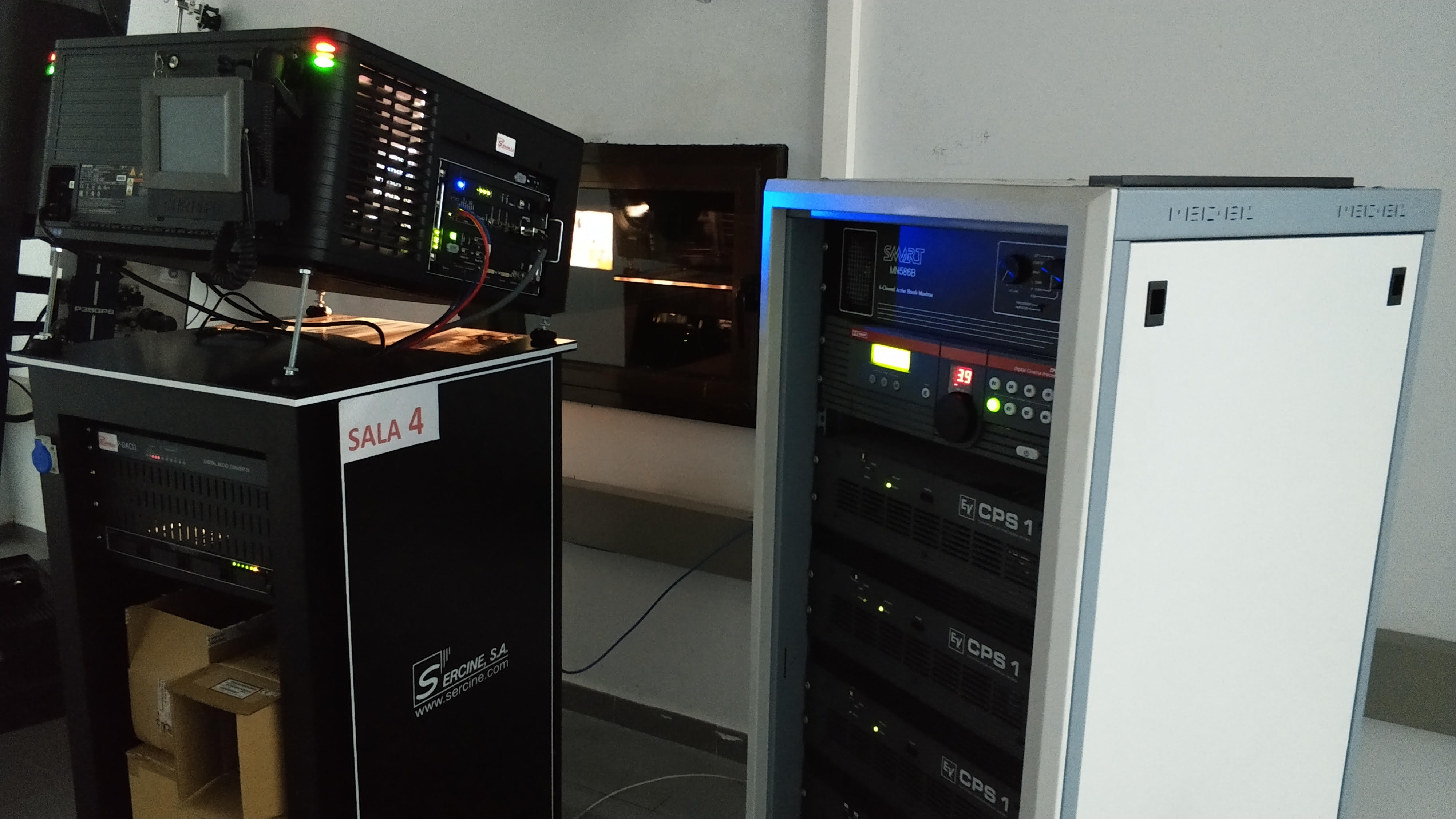 Los nuevos Cines Victoria de Cullera confían en la proyección de Christie