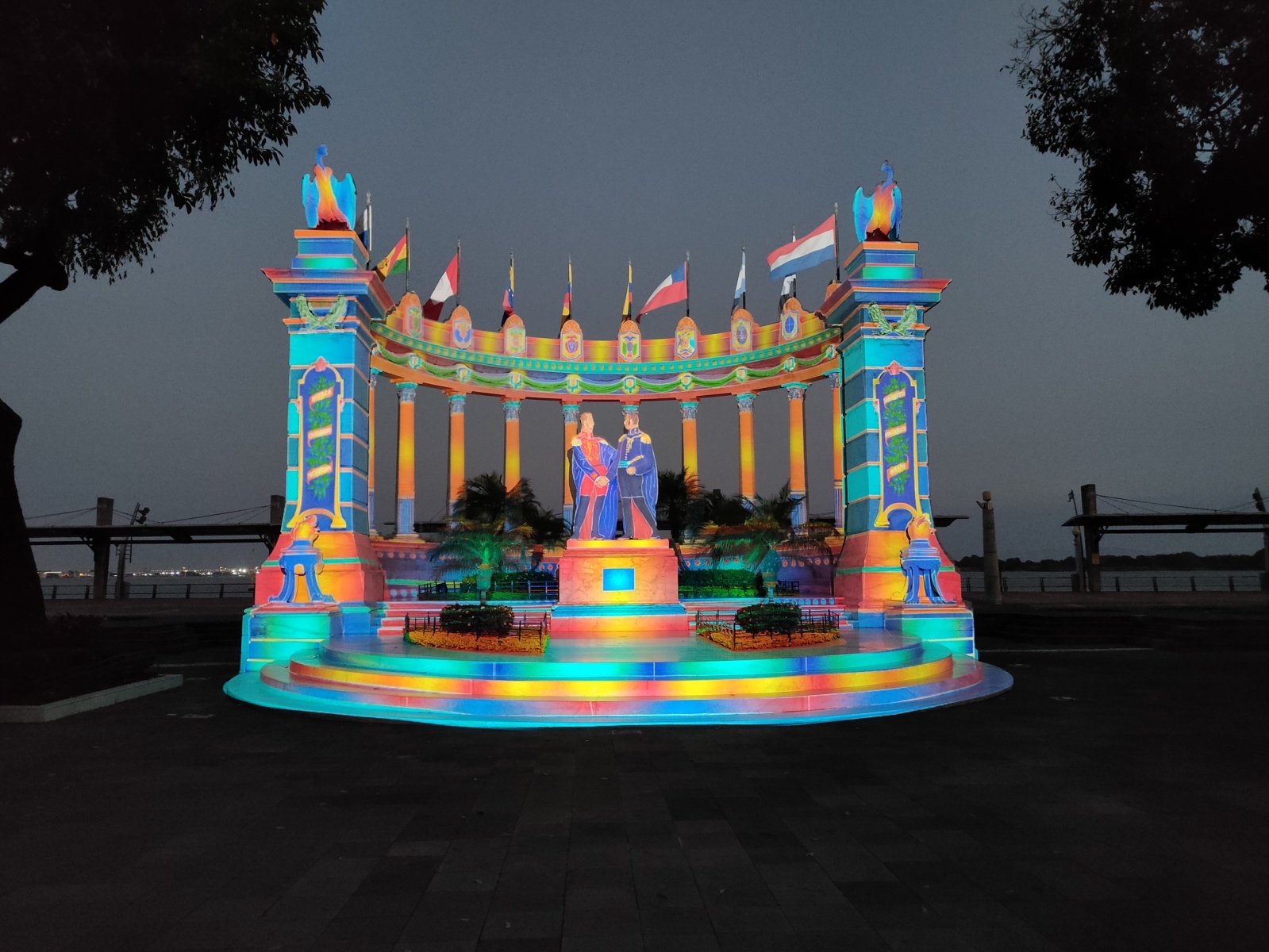 Shows de mapping en edificios emblemáticos de Guayaquil para celebrar la Independencia