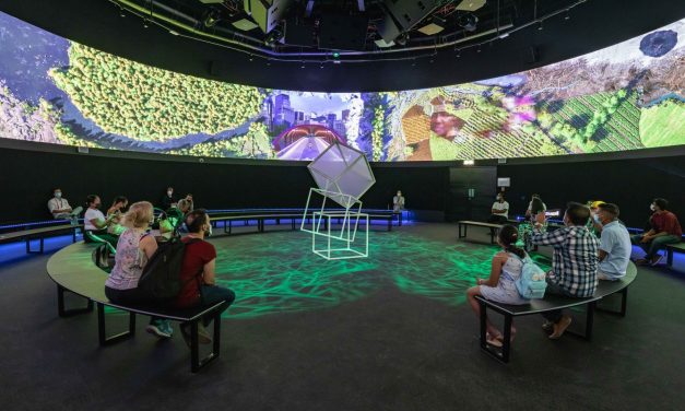 El Pabellón de Canadá en la Expo 2020 Dubái sumerge a los visitantes en visuales dinámicos con la ayuda de las soluciones de proyección de Christie