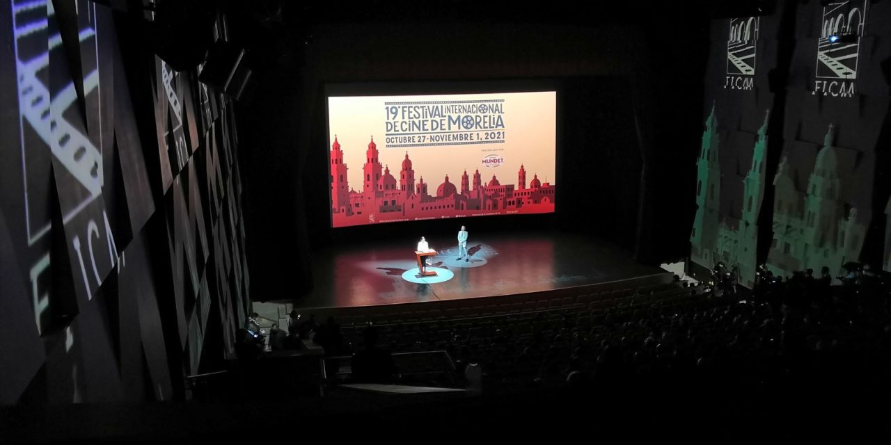 El Teatro Matamoros elige un proyector láser puro RGB de Christie para la pantalla de cine removible más grande de América Latina