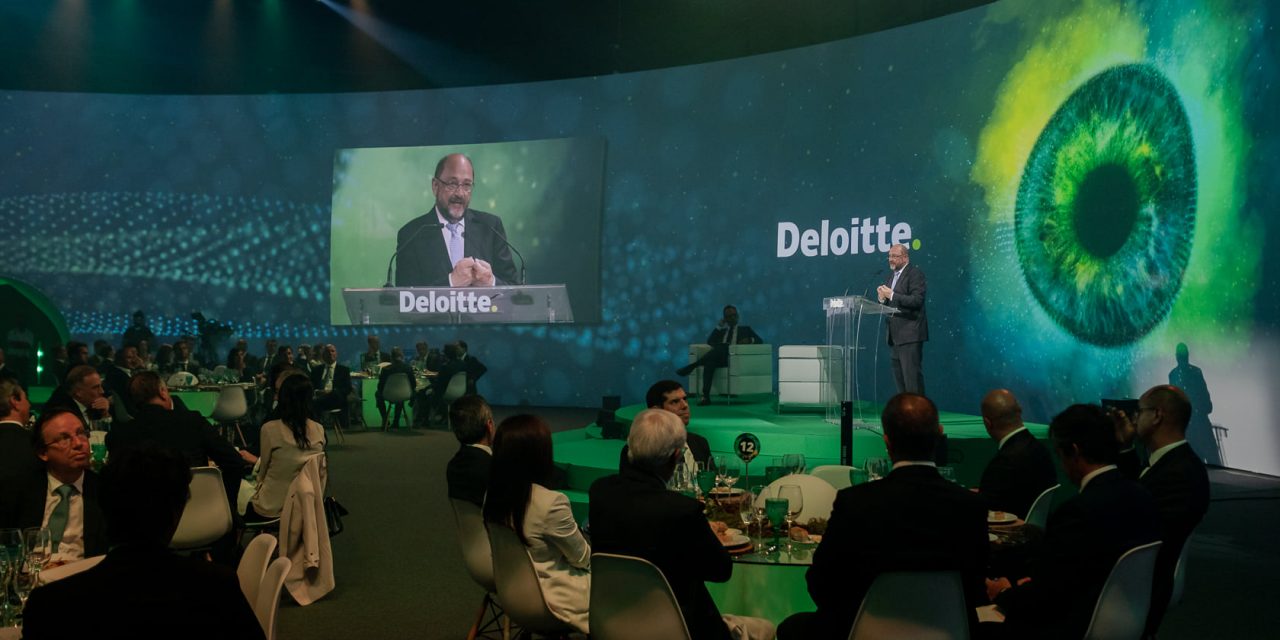Soluciones integrales de Christie en el último evento corporativo de Deloitte en Portugal