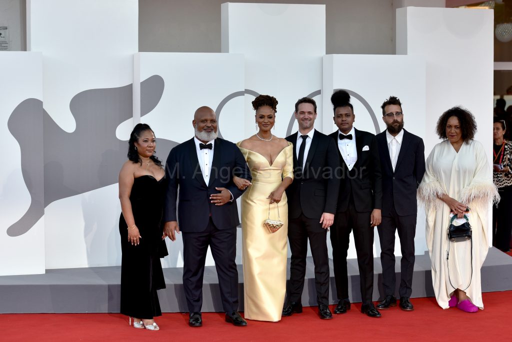 Tilane Jones, Paul Garnes, Ava DuVernay, Spencer Averick 
Ava DuVernay
Pelicula "Origin"
