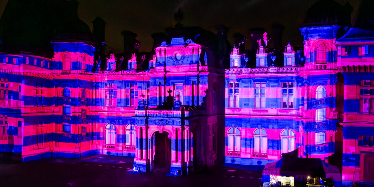 Proyección mapping de Christie en la mansión inglesa Waddesdon Manor