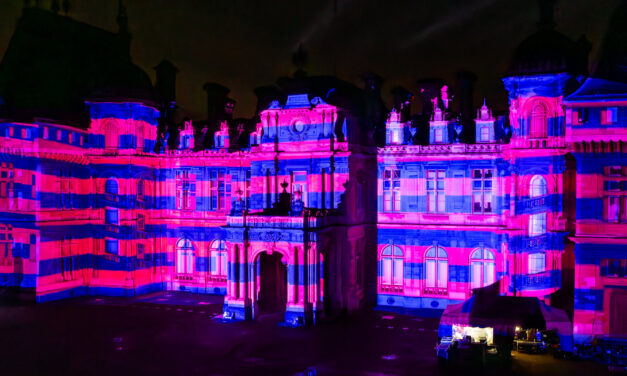 Proyección mapping de Christie en la mansión inglesa Waddesdon Manor
