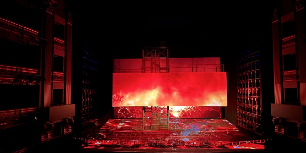 La Ópera de Madrid confía en la proyección láser RGB de Christie para deleitar a su público con visuales impactantes
