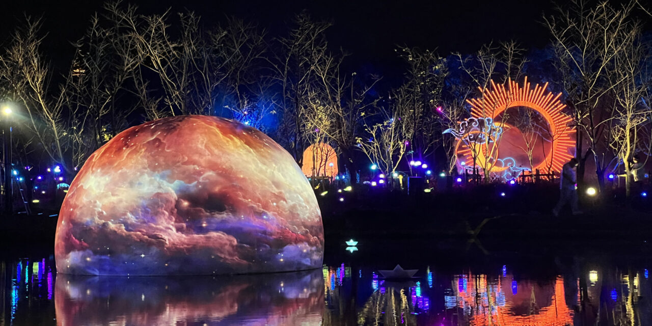 Christie da vida a la primera experiencia inmersiva de mapping sobre montaña, mar y lago en China