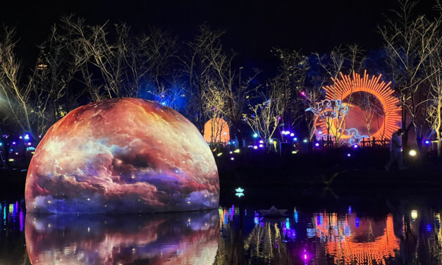 Christie da vida a la primera experiencia inmersiva de mapping sobre montaña, mar y lago en China