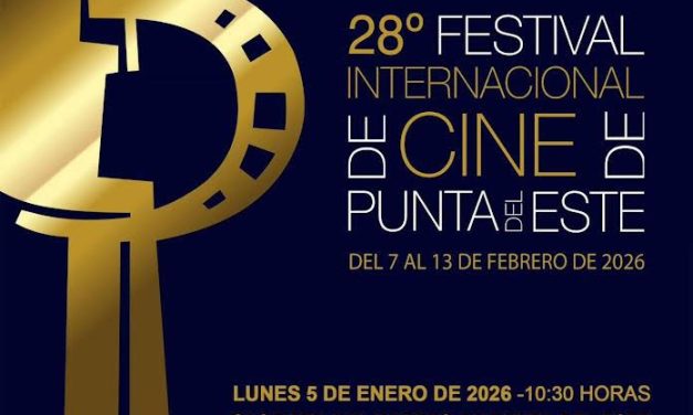 ATRACTIVO  FESTIVAL  EN  PUNTA  DEL  ESTE